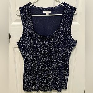 EUC New York & Company sleeveless tank top - XL - navy blue and white
